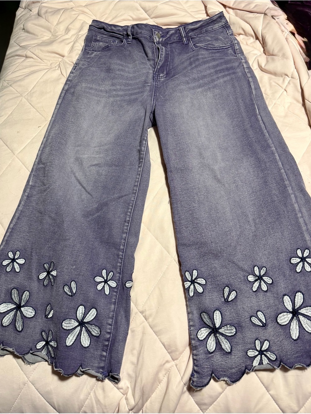Embroidered Floral Wide Leg Jeans - purple size 1XL high waist and stretchy NWOT